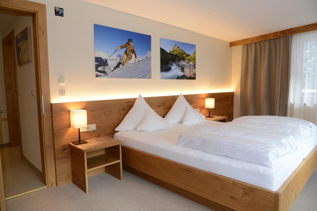 Hotel Garni Mössmer St. Anton am Arlberg Exterior foto