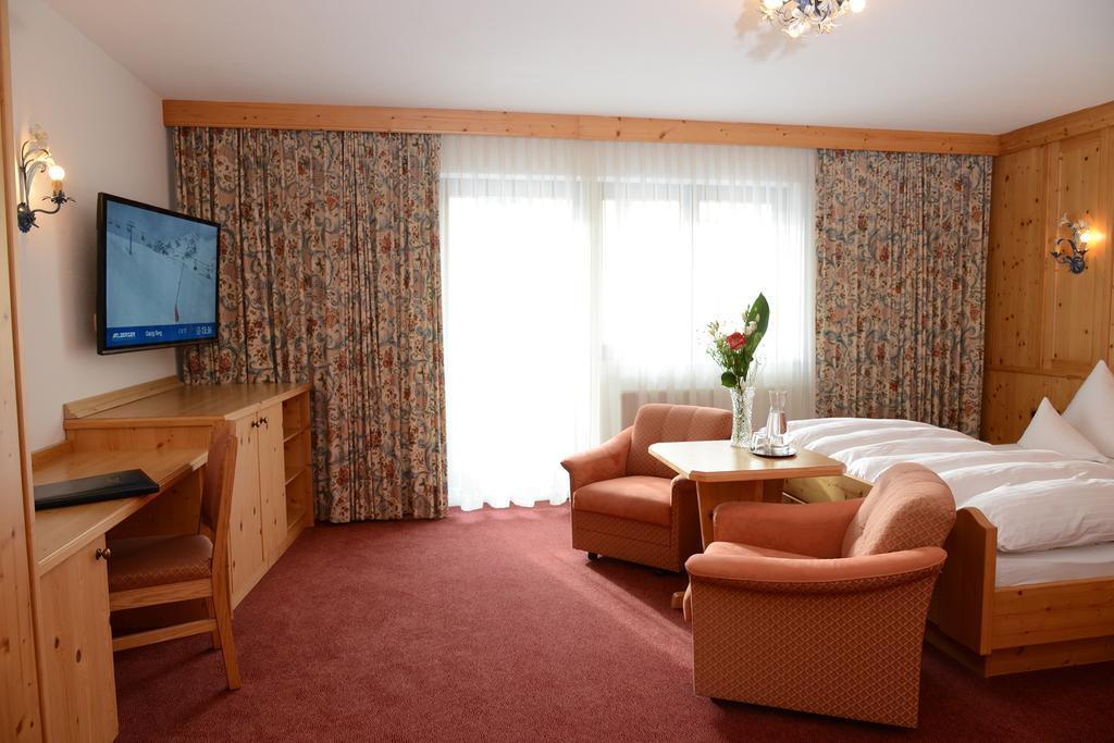 Hotel Garni Mössmer St. Anton am Arlberg Exterior foto