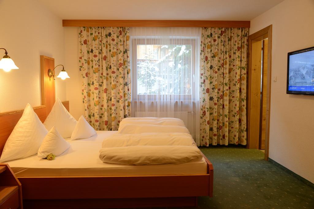 Hotel Garni Mössmer St. Anton am Arlberg Exterior foto