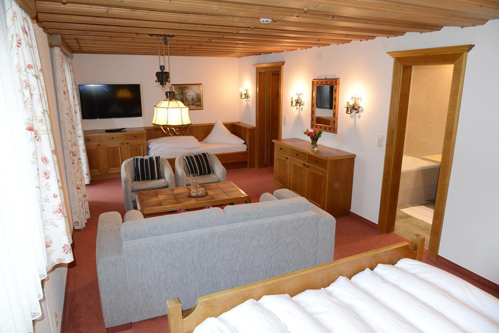 Hotel Garni Mössmer St. Anton am Arlberg Exterior foto