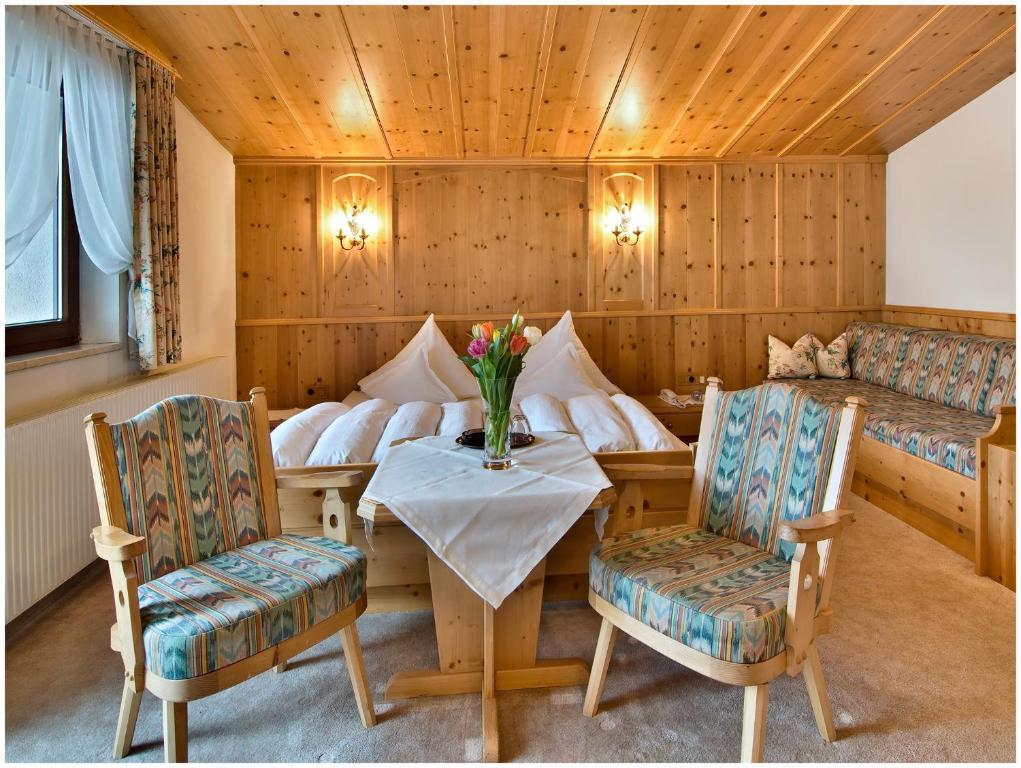 Hotel Garni Mössmer St. Anton am Arlberg Exterior foto